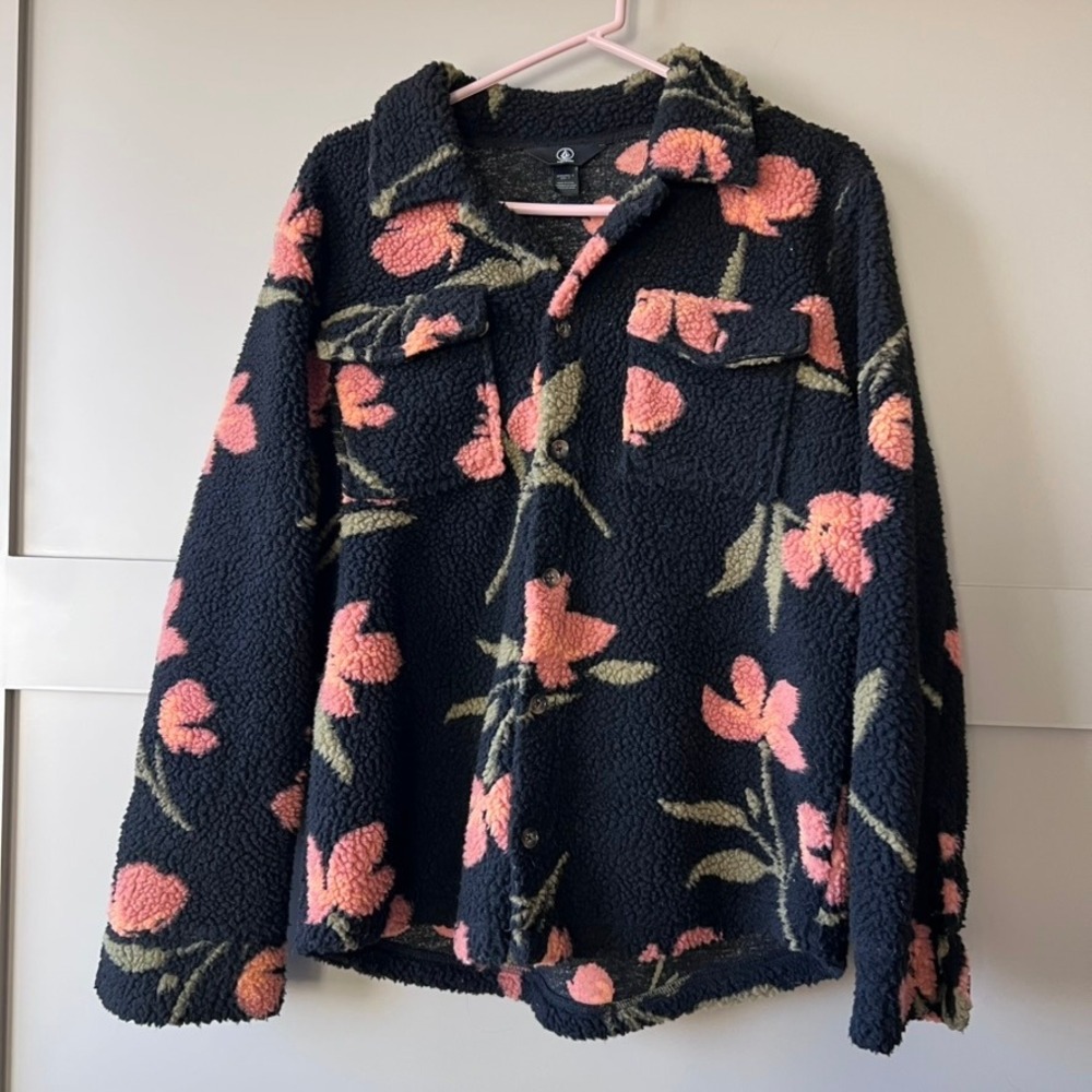 Volcom Womens Fleece Button Up Shirt Sherpa Jacket‎ Black Floral Print Size S
